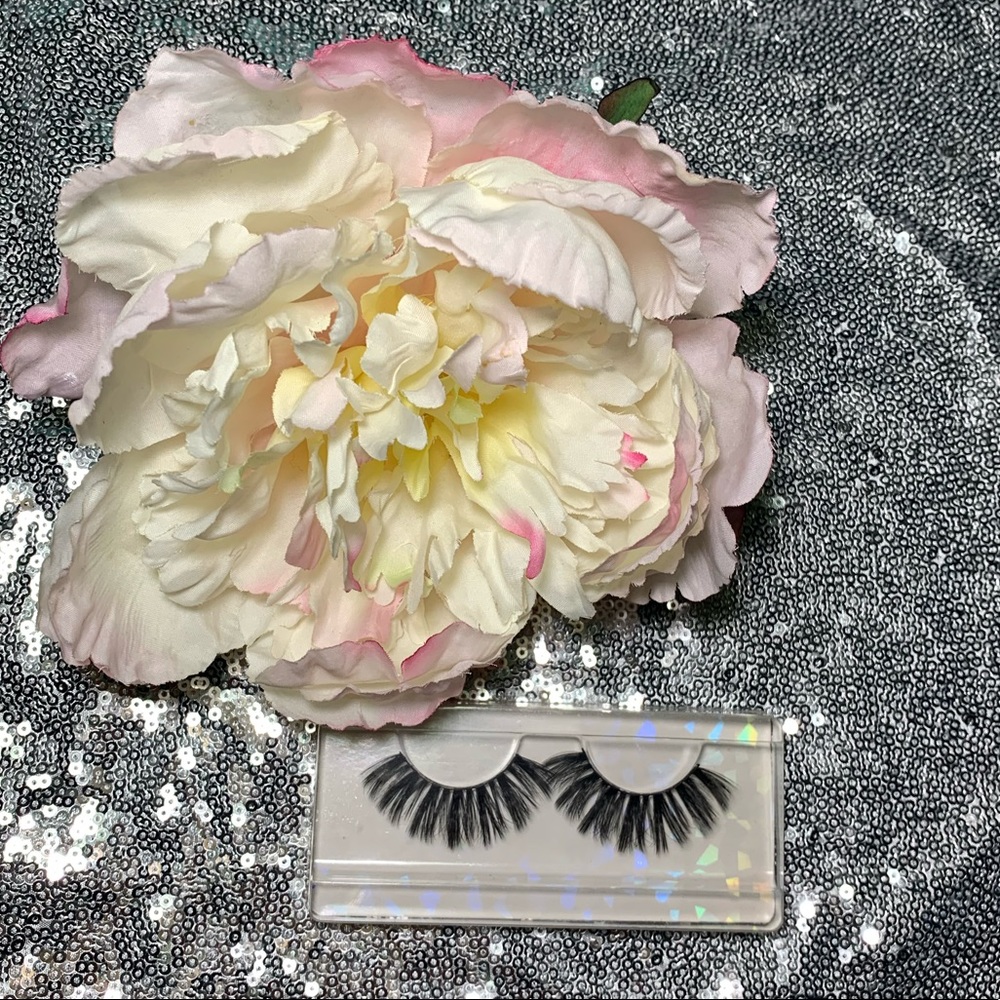 Mink eyelashes